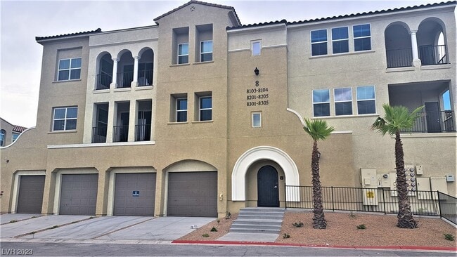 Building Photo - 2555 Hampton Rd