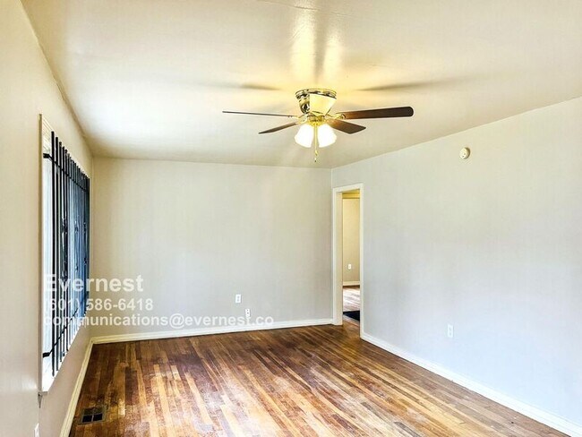Building Photo - 2649 Brookwood Dr