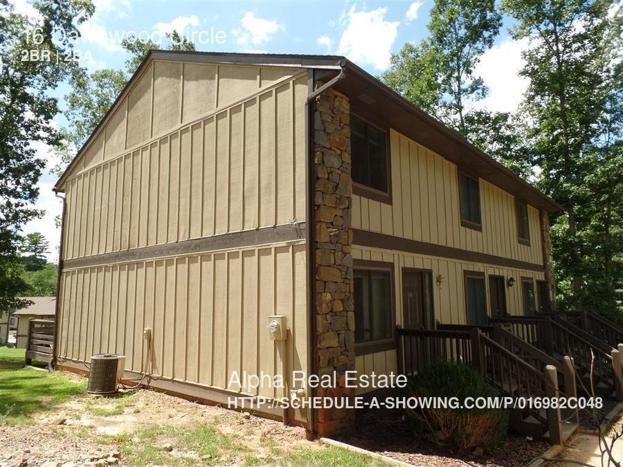 Primary Photo - 16 Dawnwood Cir