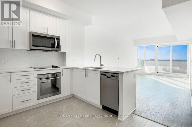 Photo du bâtiment - 805-1805 Carling Ave