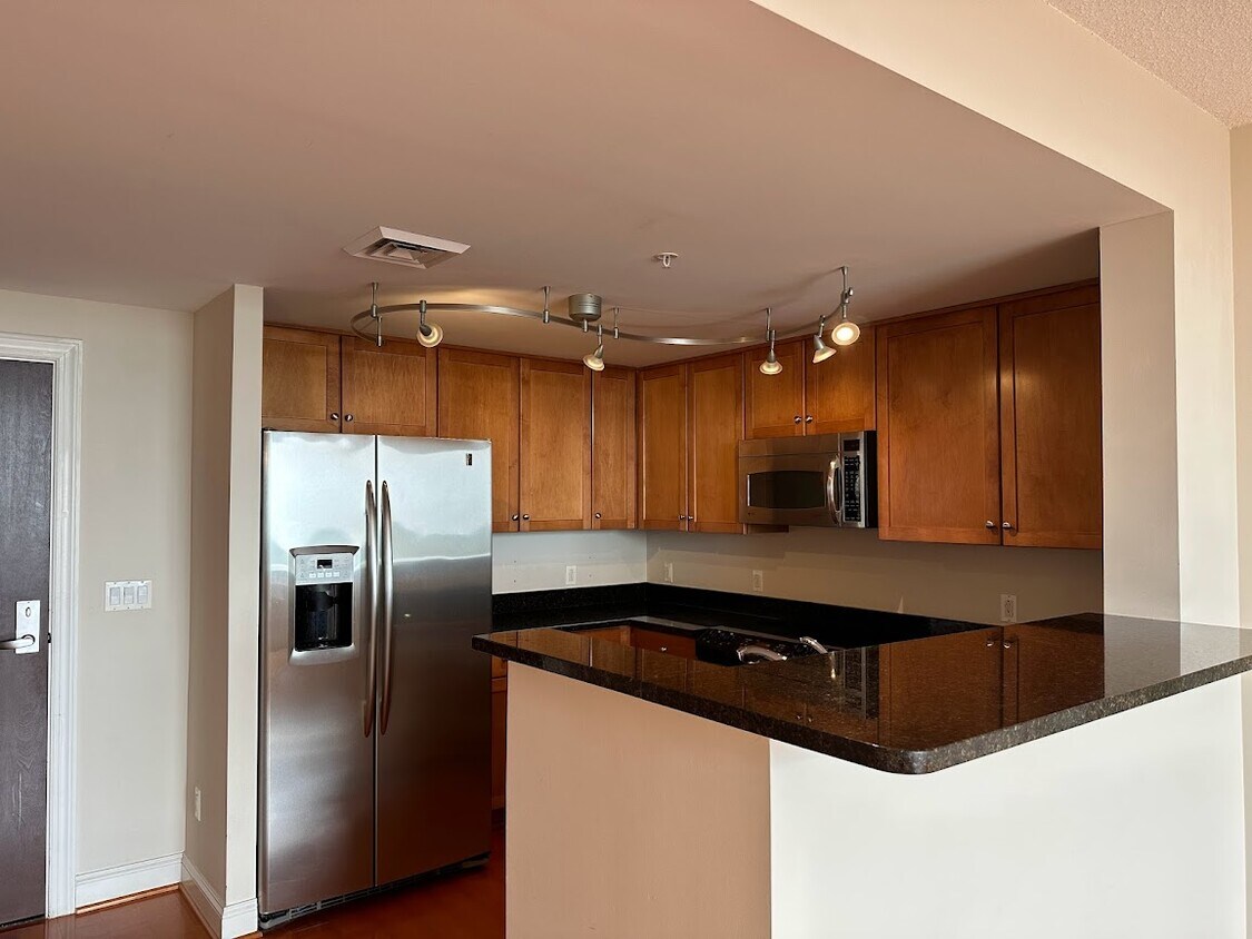 Foto principal - 1020 N Highland St