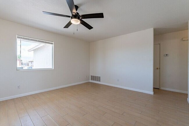 Foto del edificio - 9746 E Sascha St