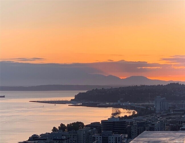 Foto del edificio - 2033 2nd Ave