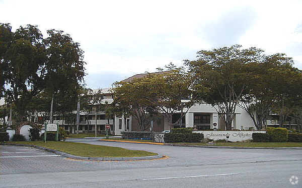 Building Photo - Jacaranda Heights