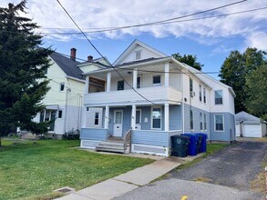 Building Photo - 132 N Elm St