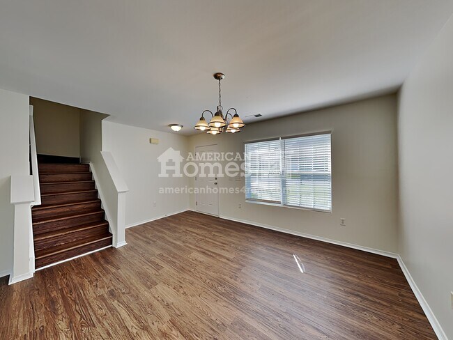Building Photo - 10924 Thousand Oaks Drive