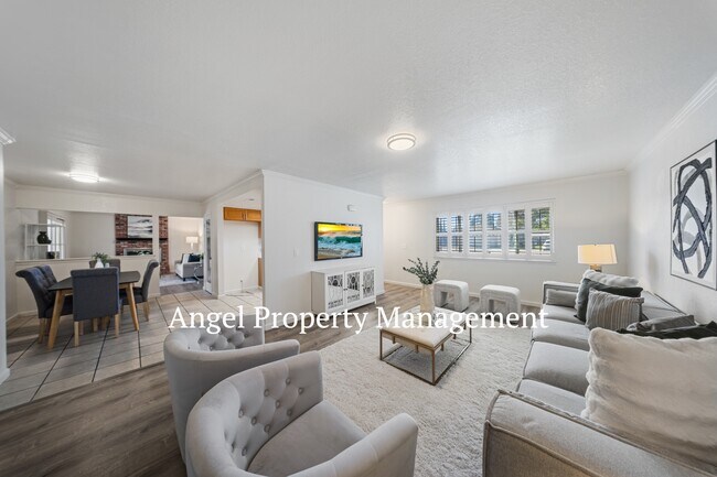 Foto del edificio - 8614 Tam O'Shanter Dr