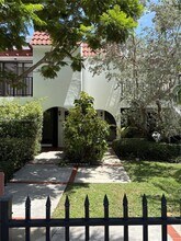 Building Photo - 265 Grapetree Dr