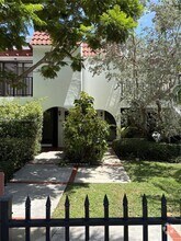Building Photo - 265 Grapetree Dr