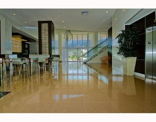 Foto del edificio - 2775 NE 187th St