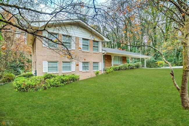 Building Photo - 2819 Collier Dr NW