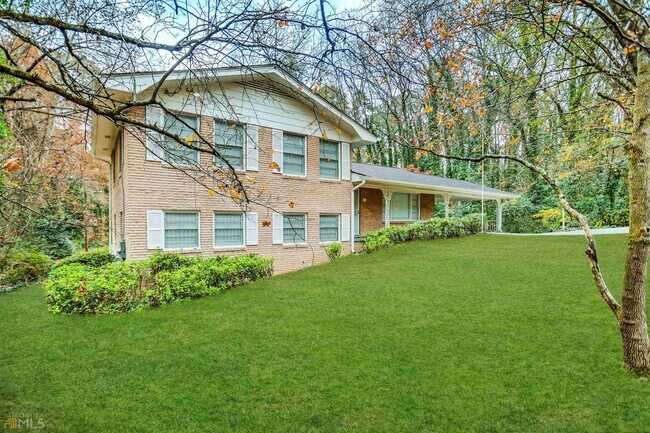 Foto del edificio - 2819 Collier Dr NW