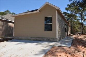Building Photo - 9650 Warm Spring