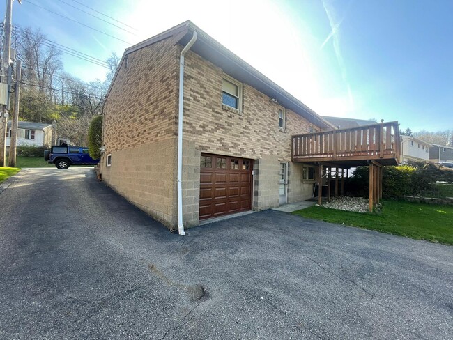 Photo - 68 Lilmont Dr House