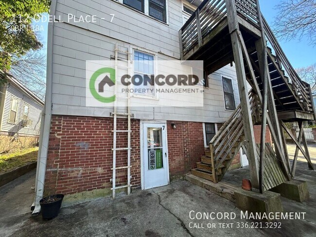 Foto del edificio - 112 Odell Pl