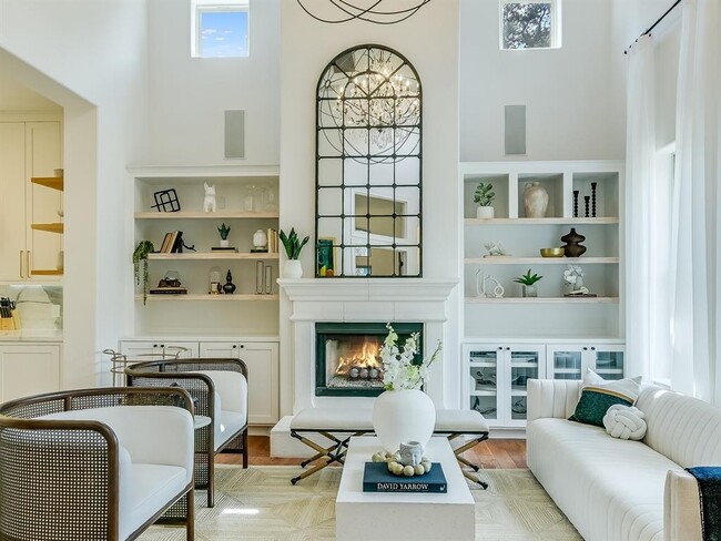 Foto del edificio - 809 Kinney Ave