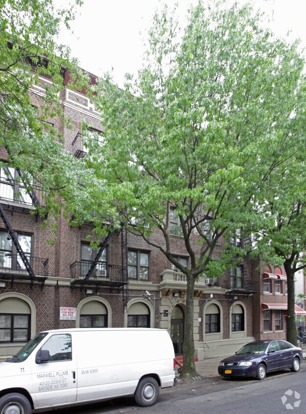 Foto del edificio - 1042 Union St