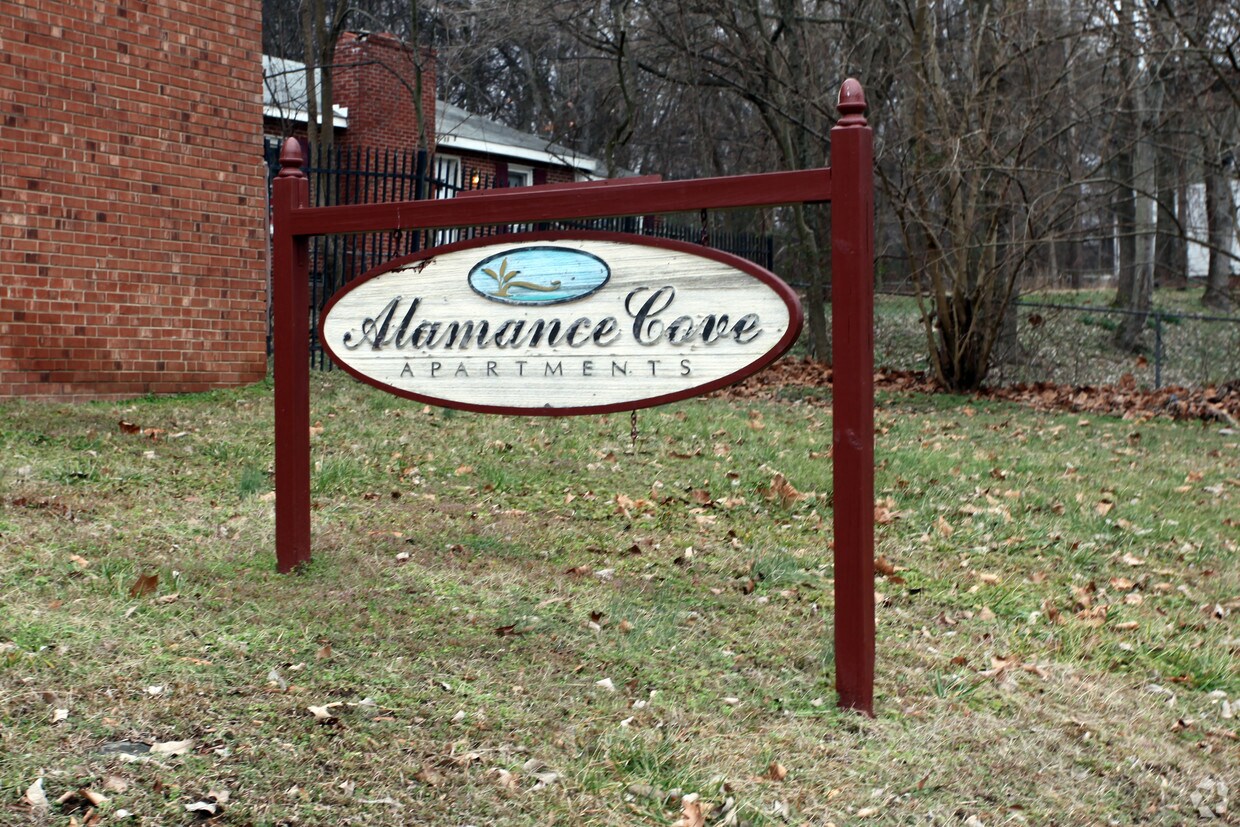 Foto del edificio - Alamance Church Apartments