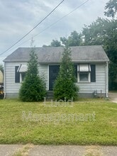 Building Photo - 3302 Powell Ave
