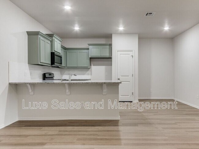 Foto del edificio - 1519 Pavy Parkway