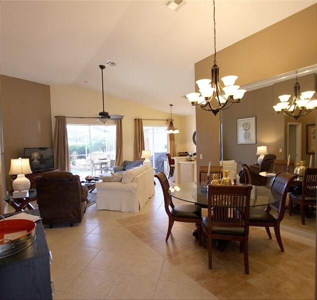 Building Photo - Single Family Home with a pool in Glen Eagle!