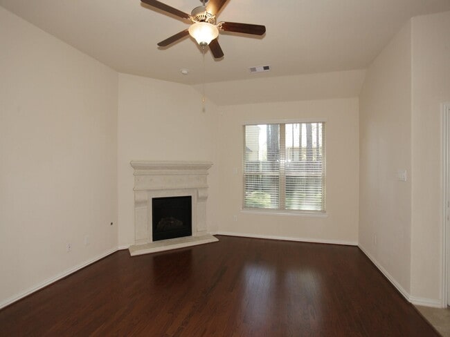 Foto del edificio - 15 Sawbridge Cir