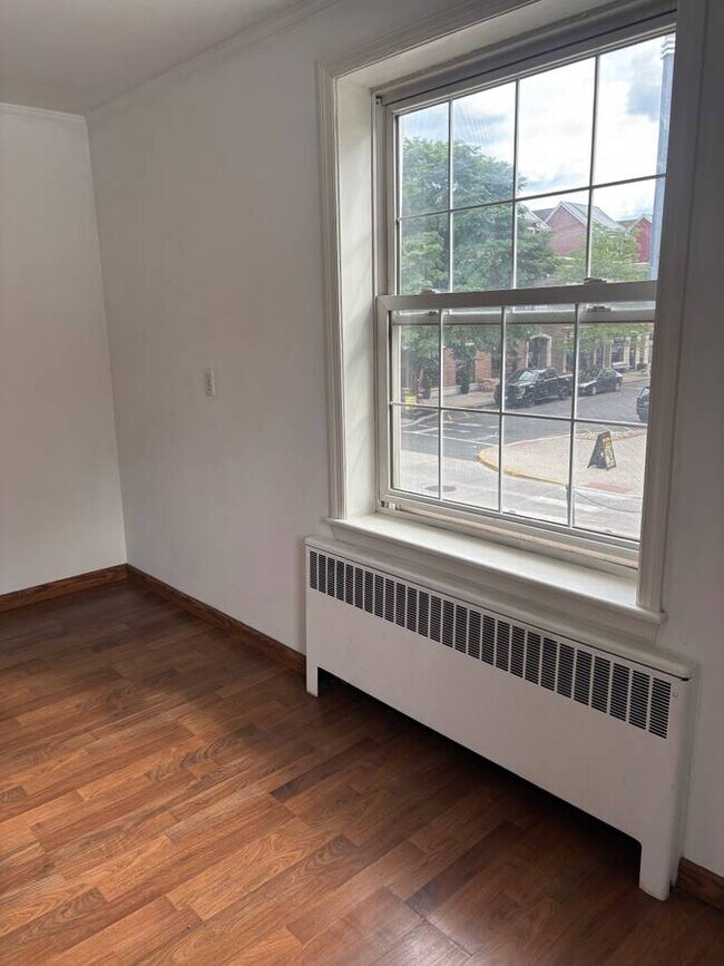 Family Room - 611 Haddon Ave