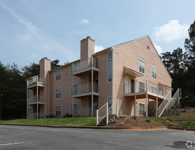 Building Photo - Pointe Lanier