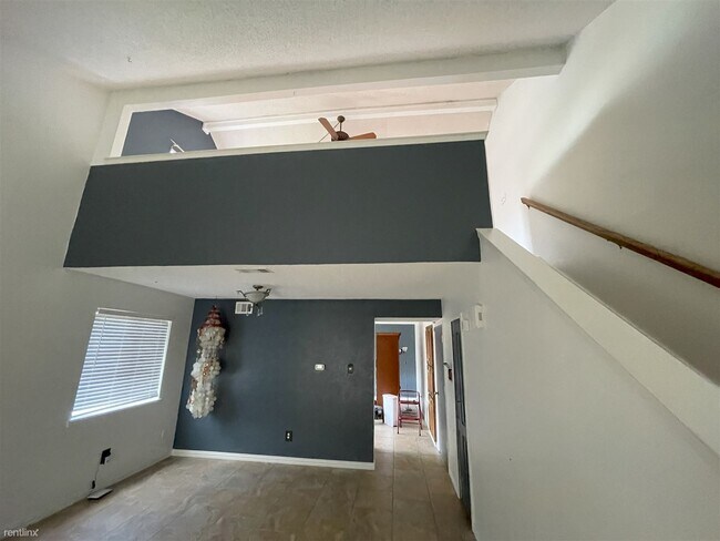 Building Photo - 3 br, 2 bath House - 2604 Figtree Lane