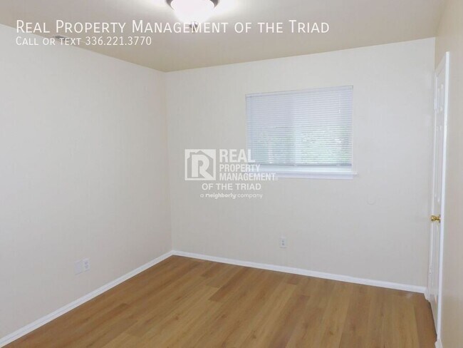 Building Photo - 4302 Parker St