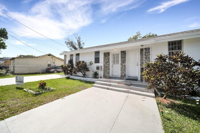Building Photo - 2750 NW 60th St
