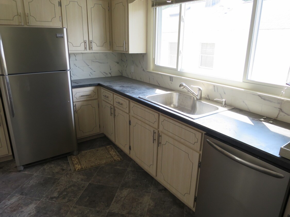 Primary Photo - 97 2nd St