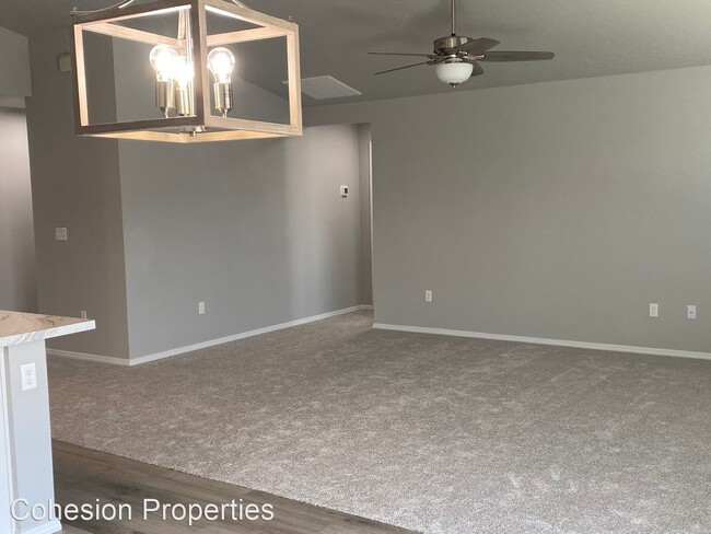 Building Photo - 3 br, 2 bath House - 17640 N Onaway Ave