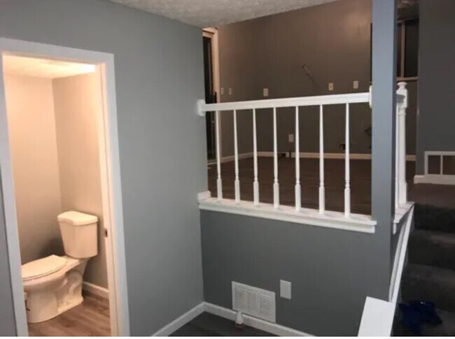 Foto del edificio - 4035 Meath Ct