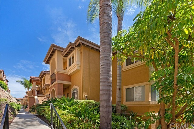 Building Photo - 30902 Club House Dr