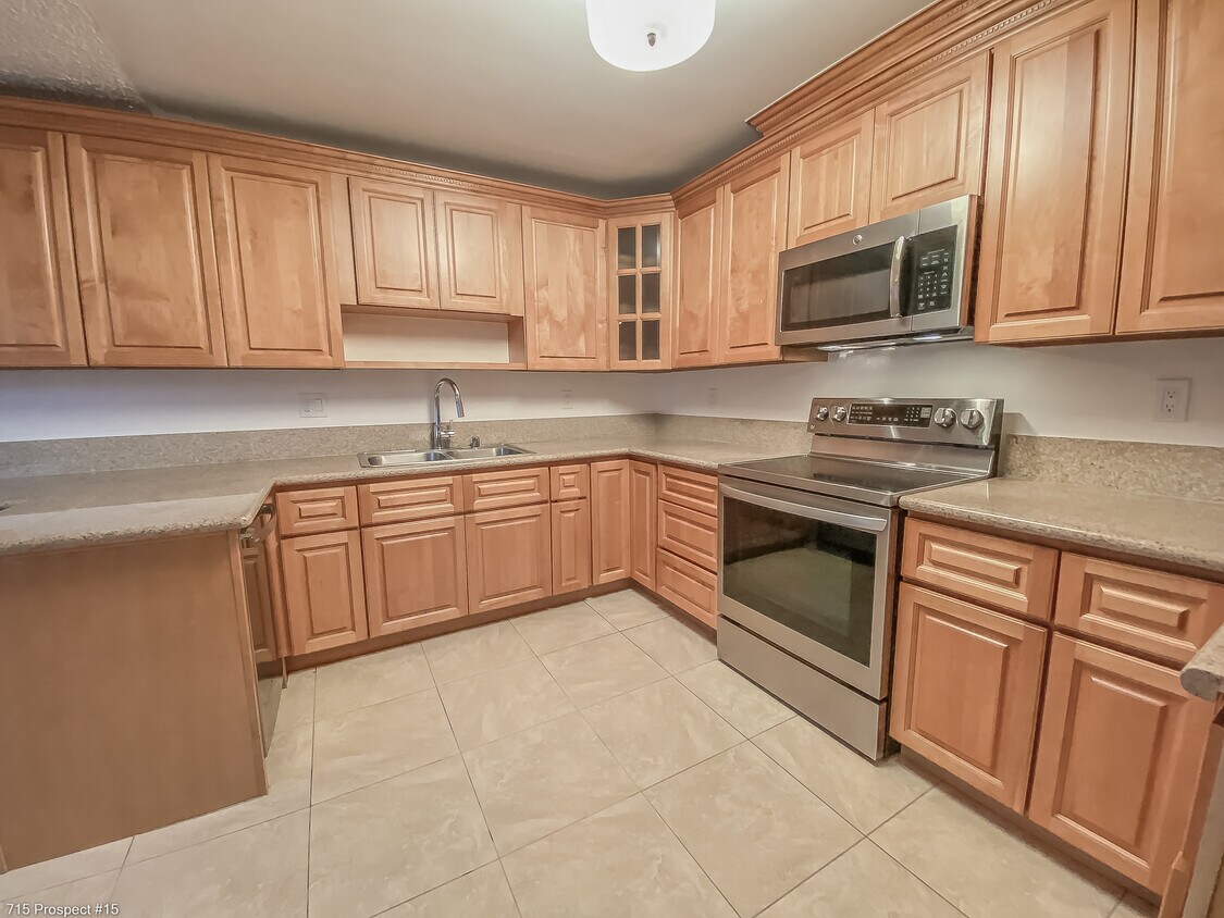 Foto principal - 715 Prospect Ave