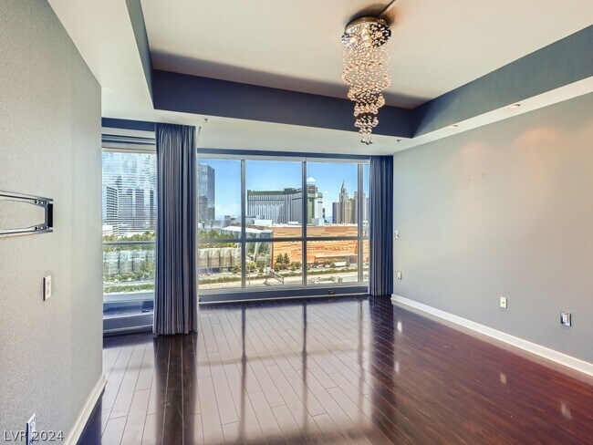 Building Photo - 4575 Dean Martin Dr
