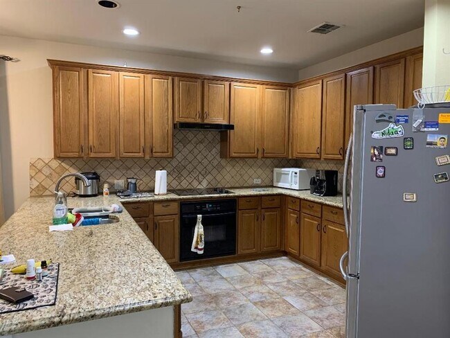 Building Photo - 416 Fountain Park Dr