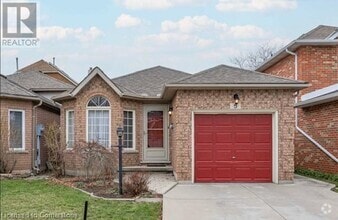 Building Photo - 5 Sunvale Pl