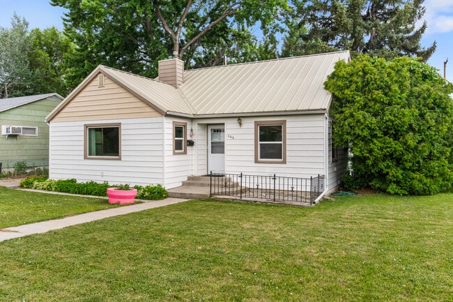Building Photo - 644 Avenue F