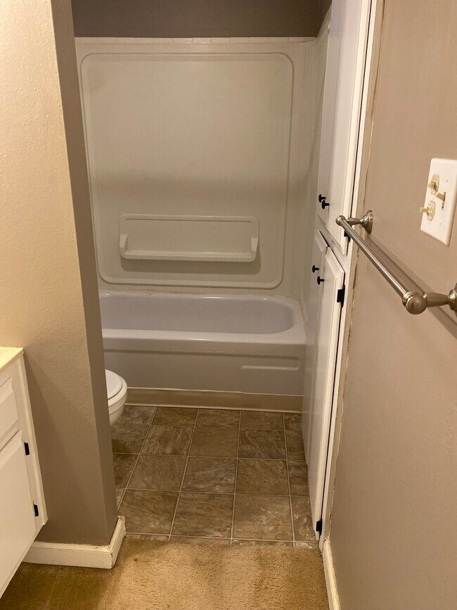 Foto del edificio - 3702 W Benjamin Holt Dr