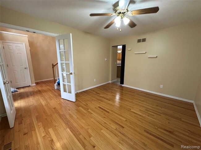 Foto del edificio - 4446 Sherwood Cir