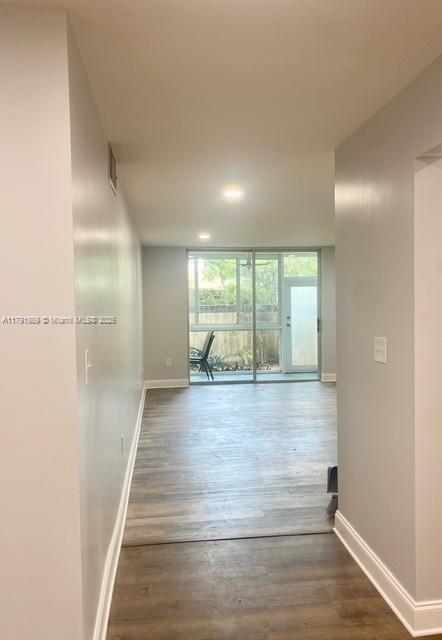 Foto del edificio - 7000 NW 17th St