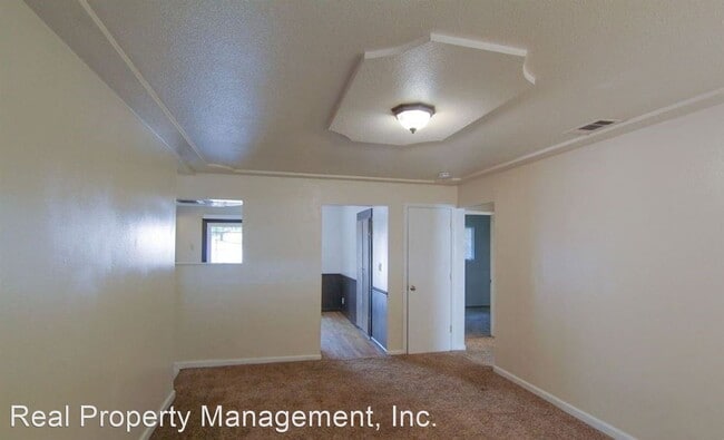 Building Photo - 2 br, 1 bath House - 3250 Camellia St
