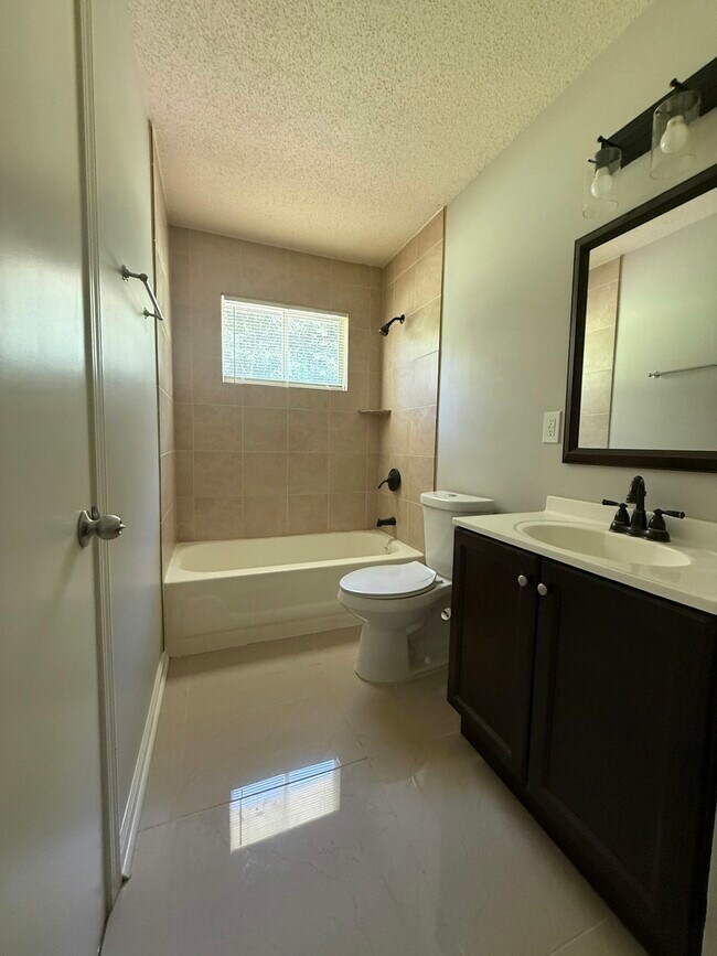 Building Photo - 4200 Clydesdale Dr