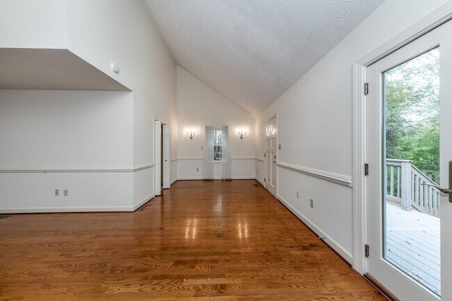 Foto del edificio - Prime Location!
