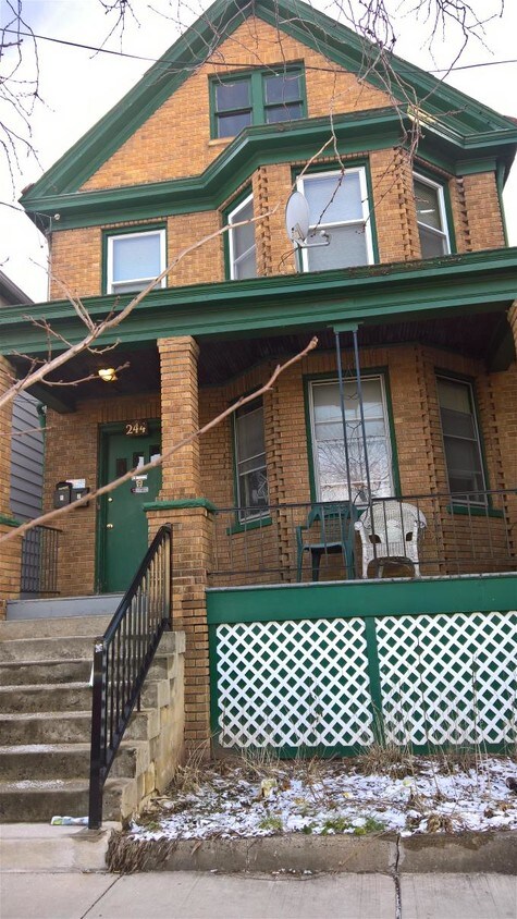 Primary Photo - 244 Hamilton St