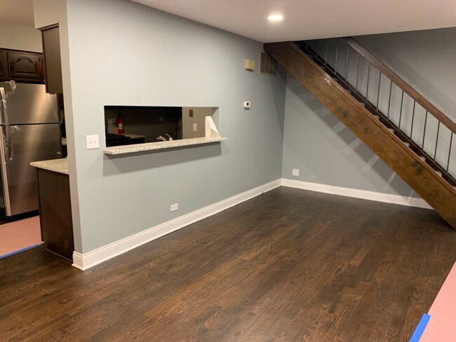 Building Photo - 325 Arrowhead Ln