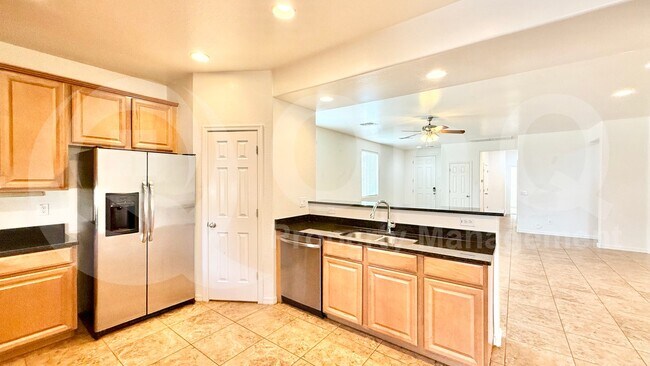 Building Photo - 2286 W Gold Dust Ave