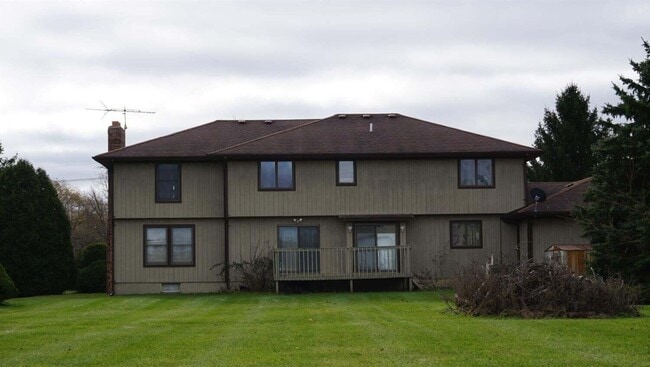 Building Photo - 72 W Willis Rd